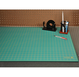 Post Consumer Recycled Large Cutting Mat, 24 x 36, Green